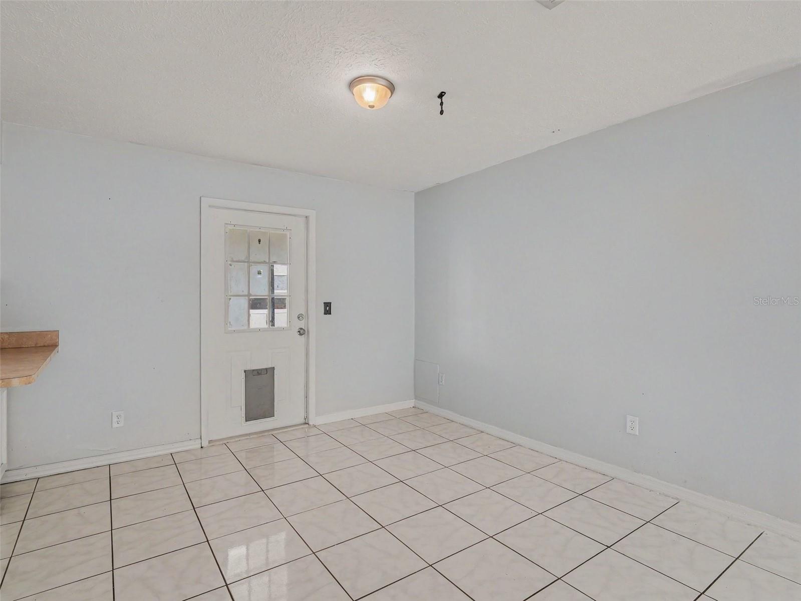 520 FAIRHOPE DR — photo 6