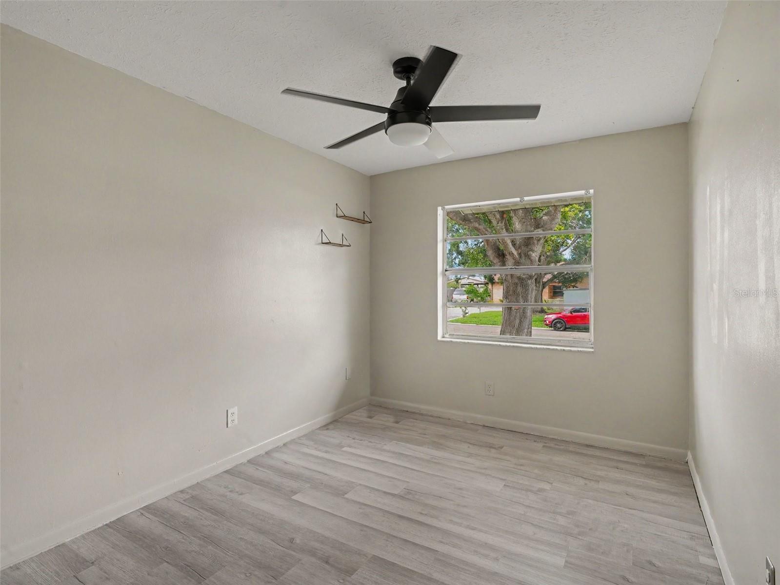 520 FAIRHOPE DR — photo 20