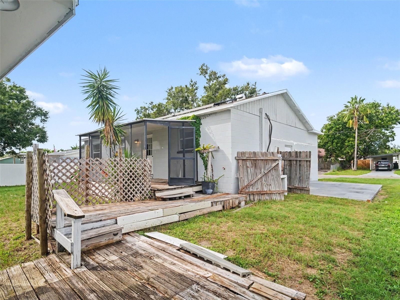 520 FAIRHOPE DR — photo 24