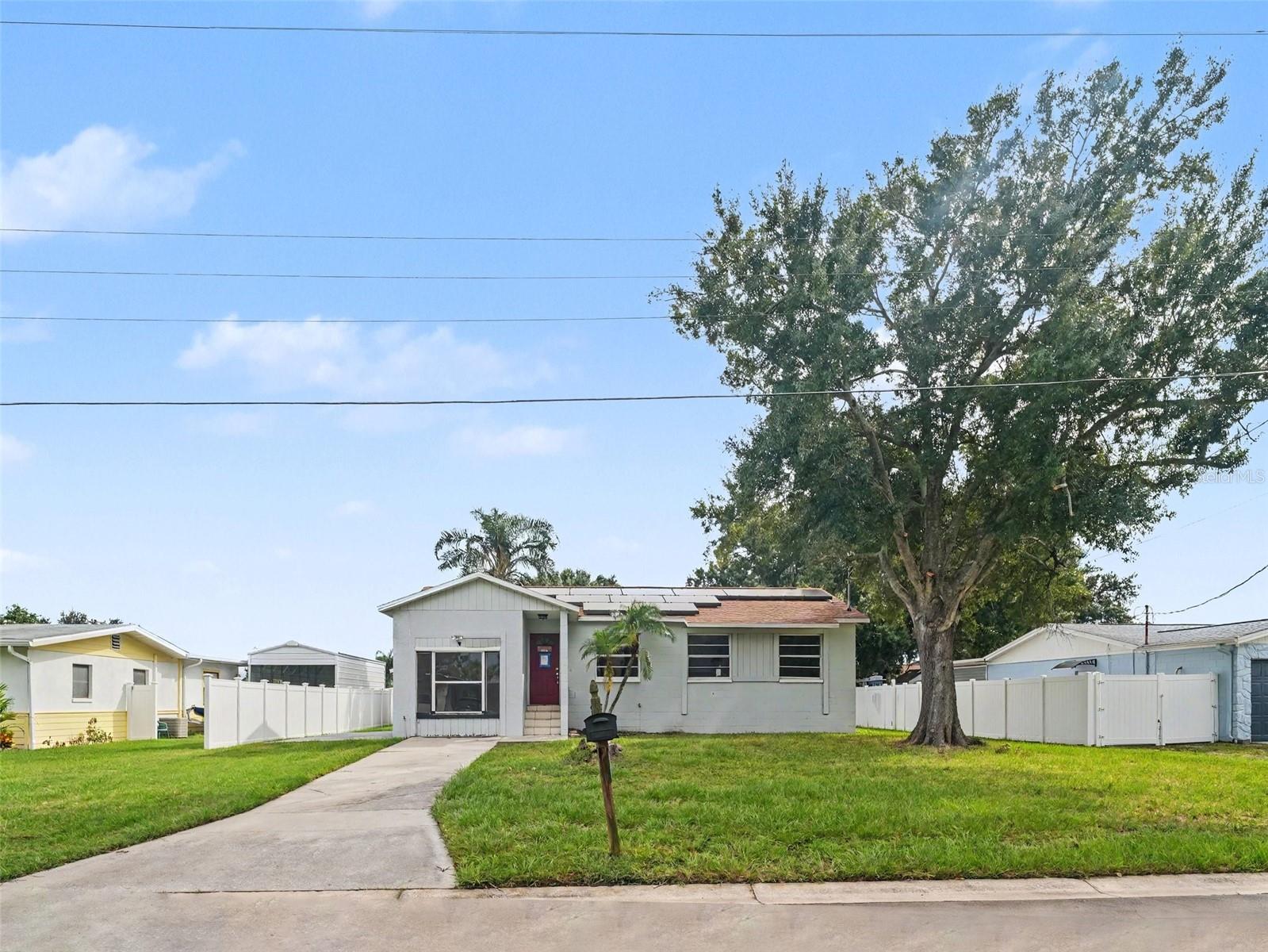 520 FAIRHOPE DR — photo 2