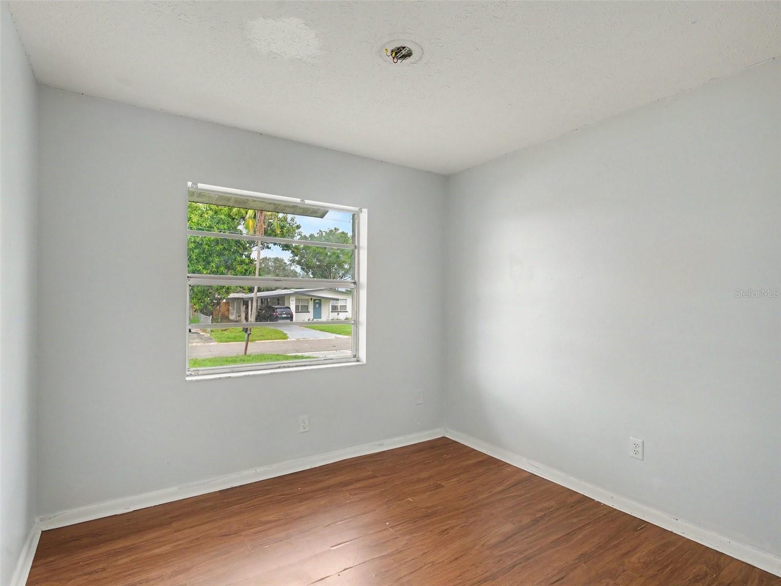 520 FAIRHOPE DR — photo 16