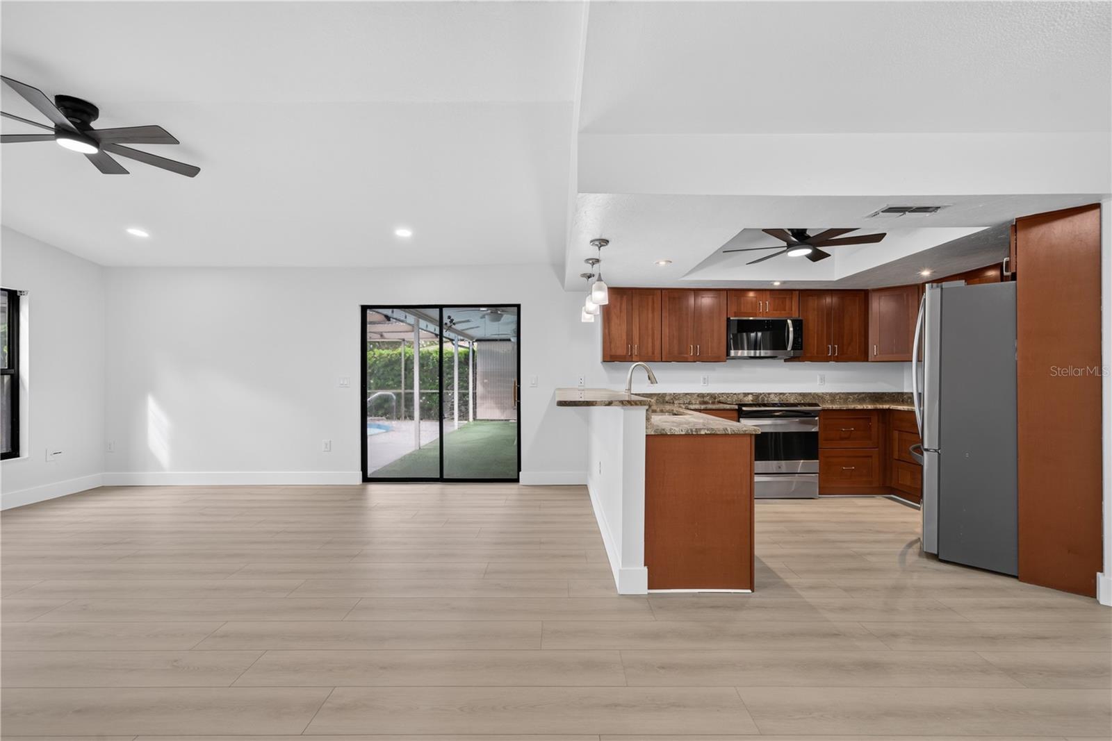 2014 COUNTRY MEADOWS LN — photo 14