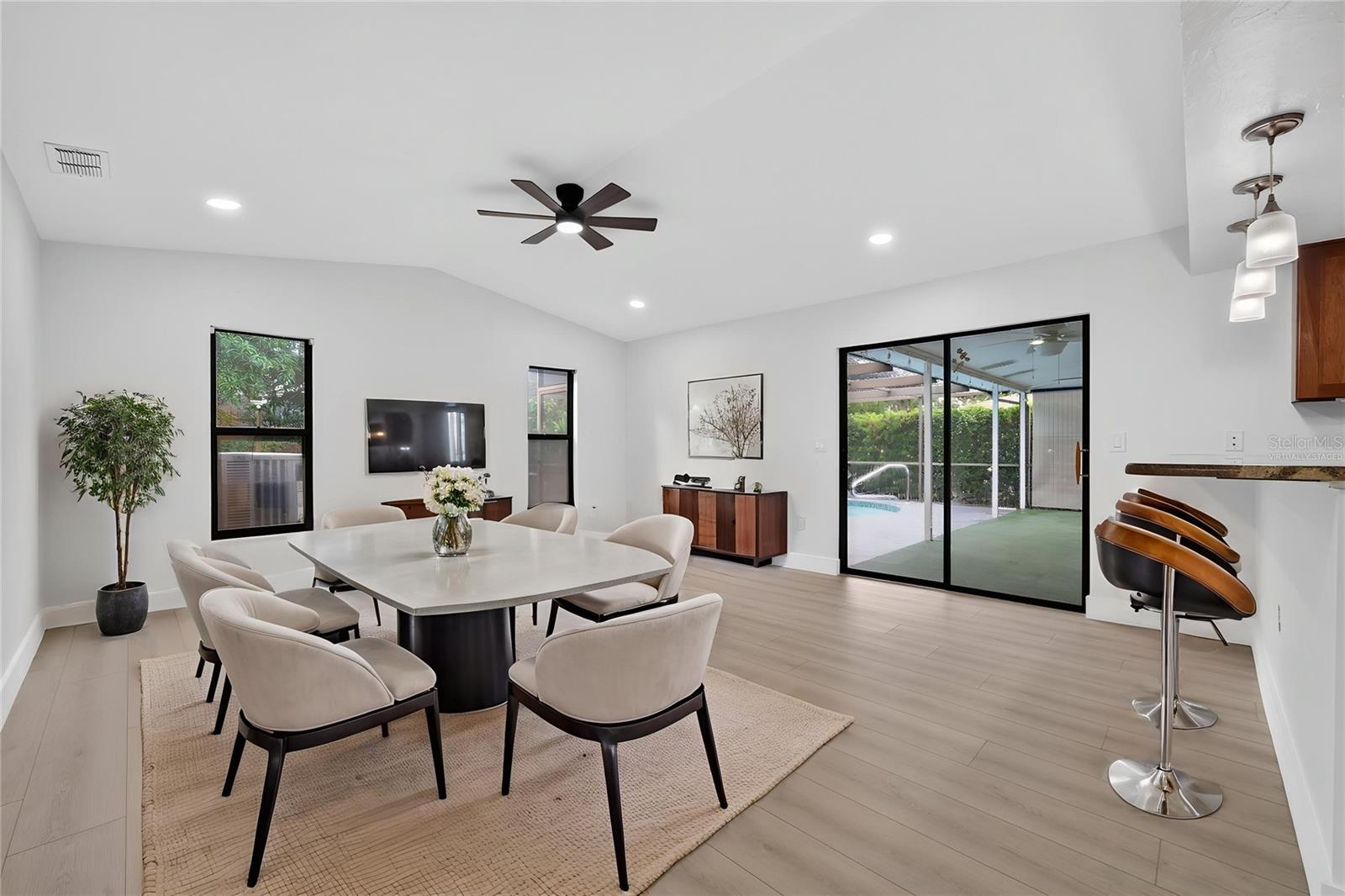 2014 COUNTRY MEADOWS LN — photo 17
