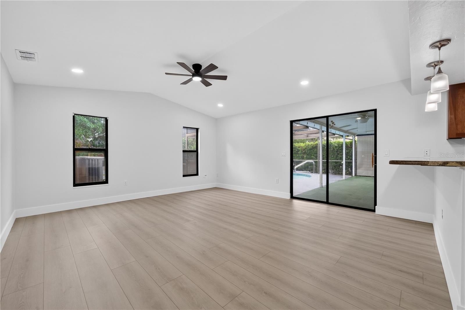 2014 COUNTRY MEADOWS LN — photo 18