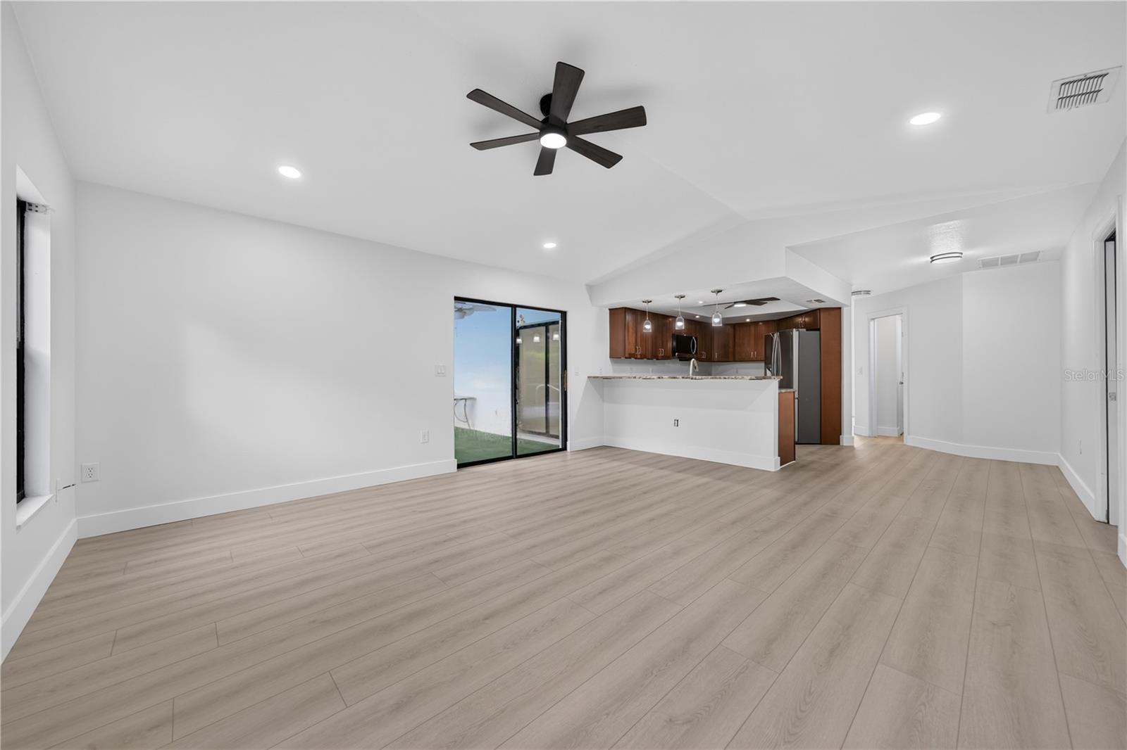 2014 COUNTRY MEADOWS LN — photo 19