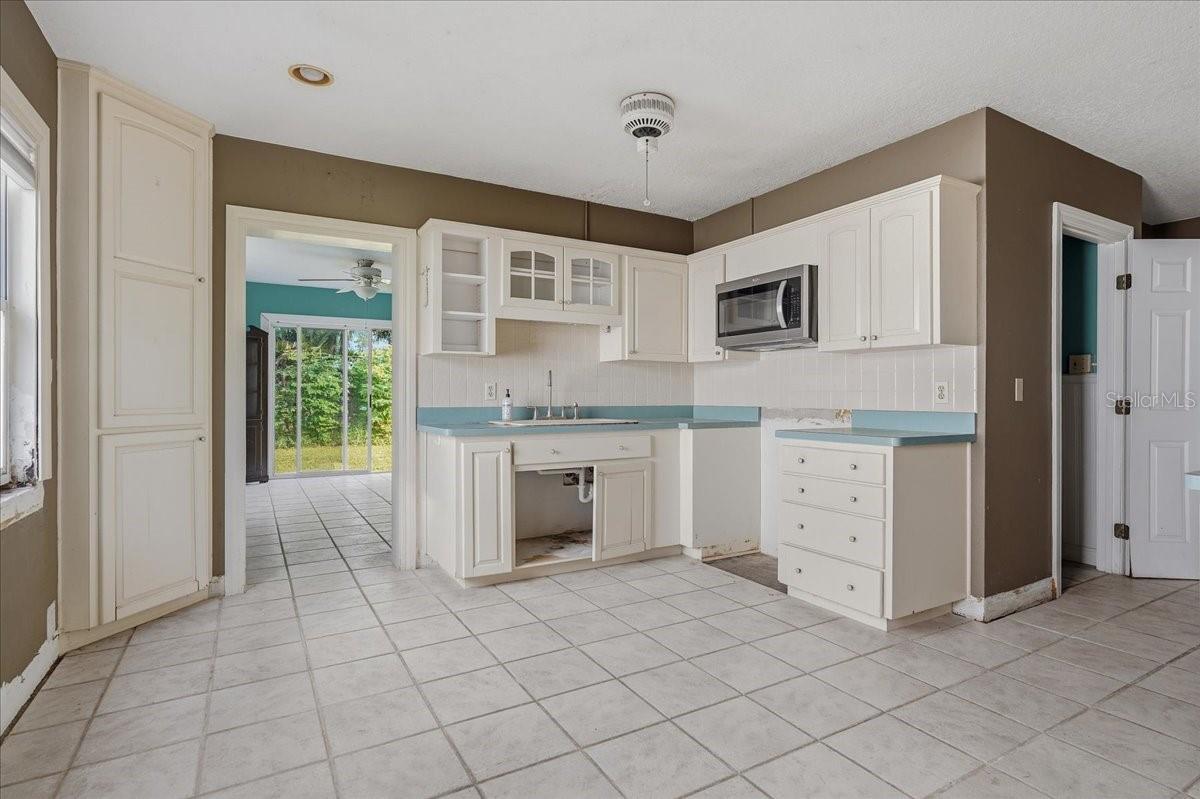 402 ORCHID LN — photo 7
