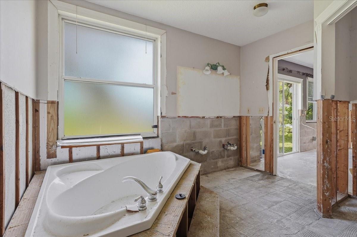 402 ORCHID LN — photo 14