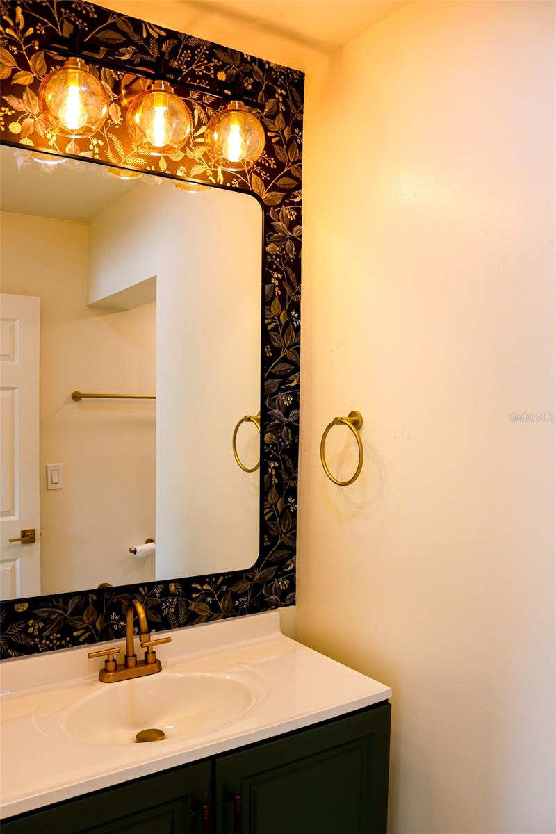 4211 W BAY VIEW AVE — photo 10