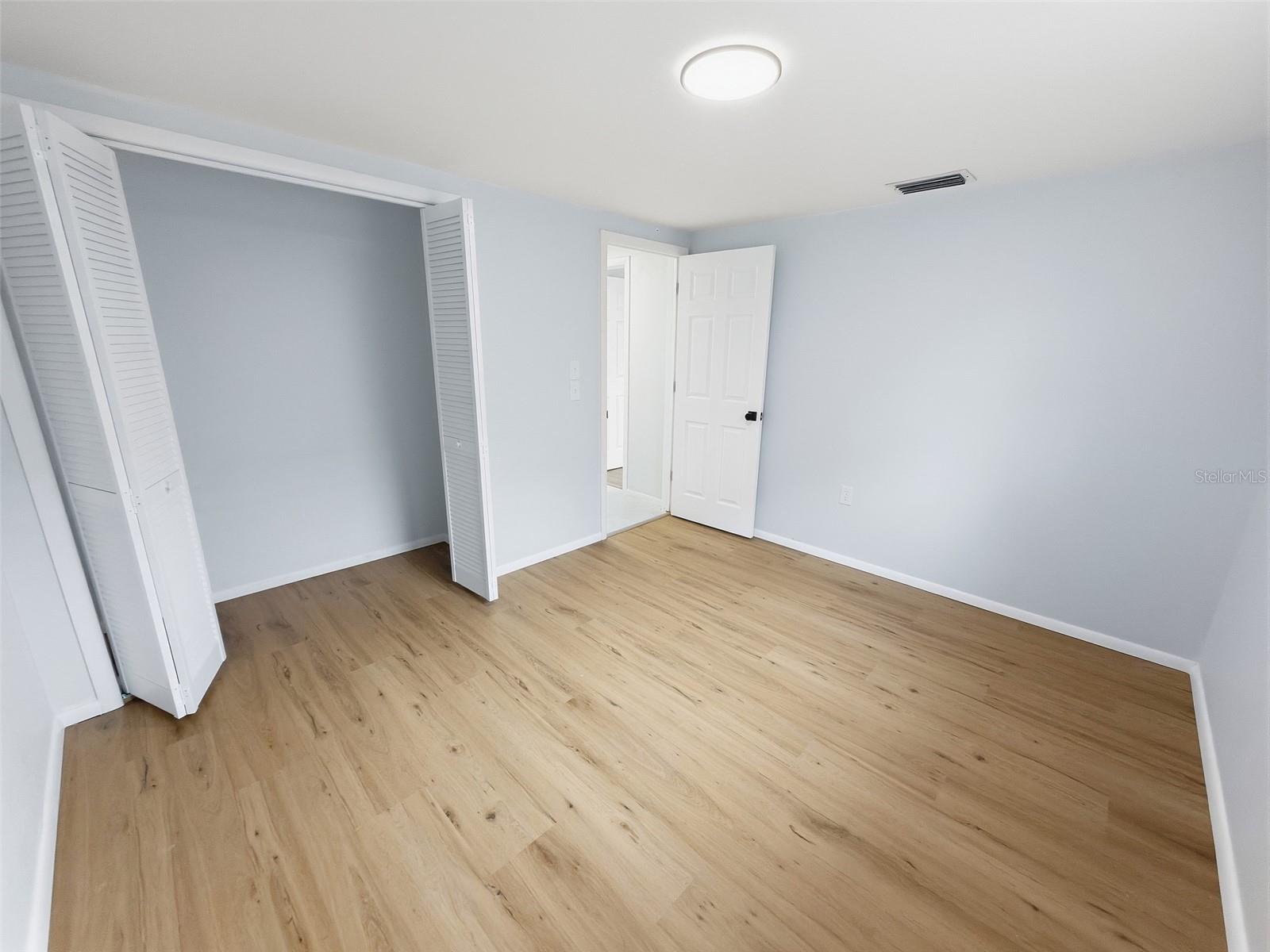4208 CANTERBERRY DR — photo 15