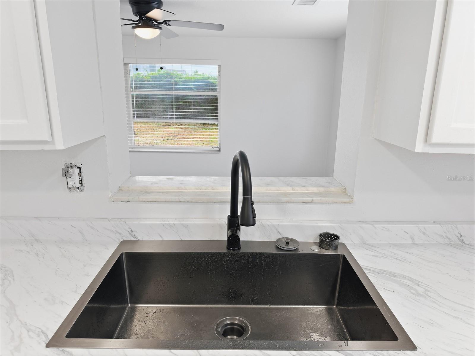 4208 CANTERBERRY DR — photo 21
