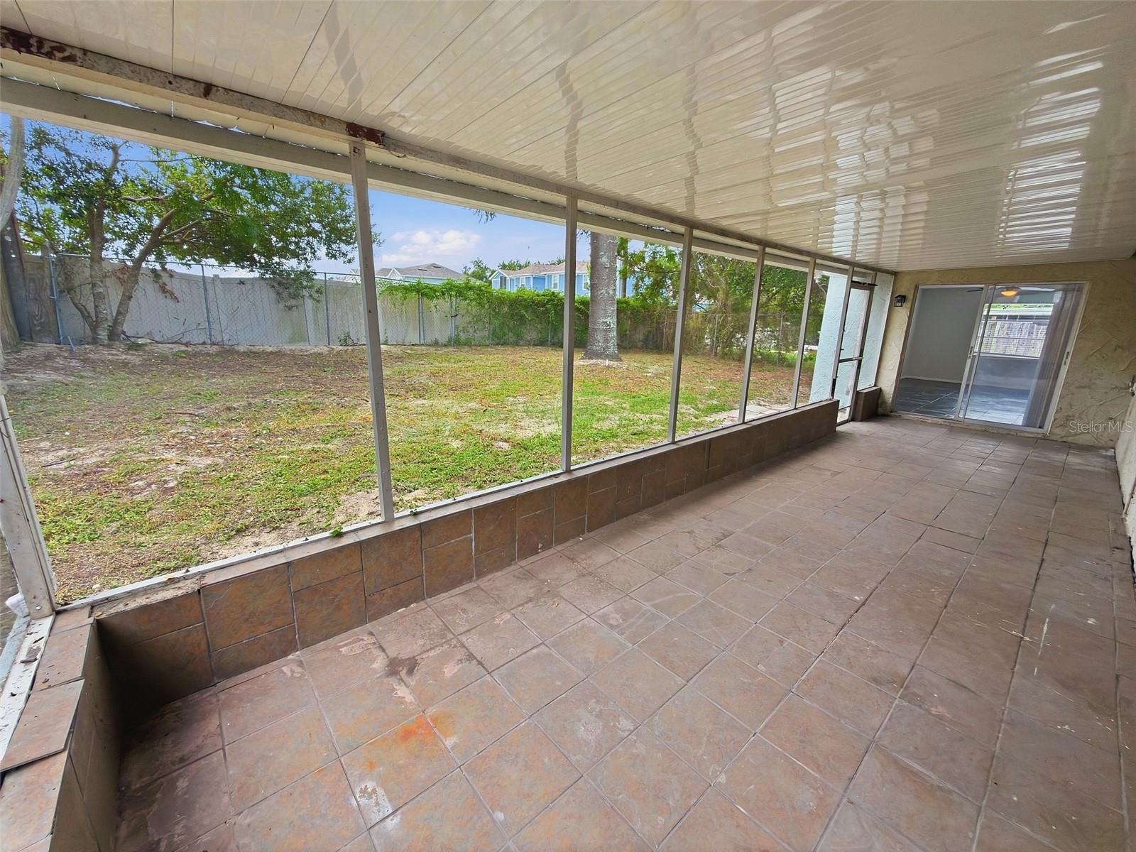 4208 CANTERBERRY DR — photo 26