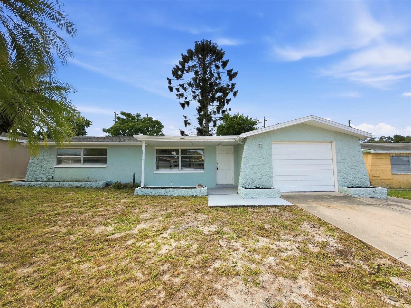 4208 CANTERBERRY DR — photo 4