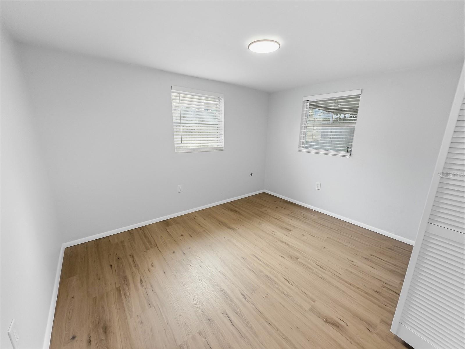 4208 CANTERBERRY DR — photo 14