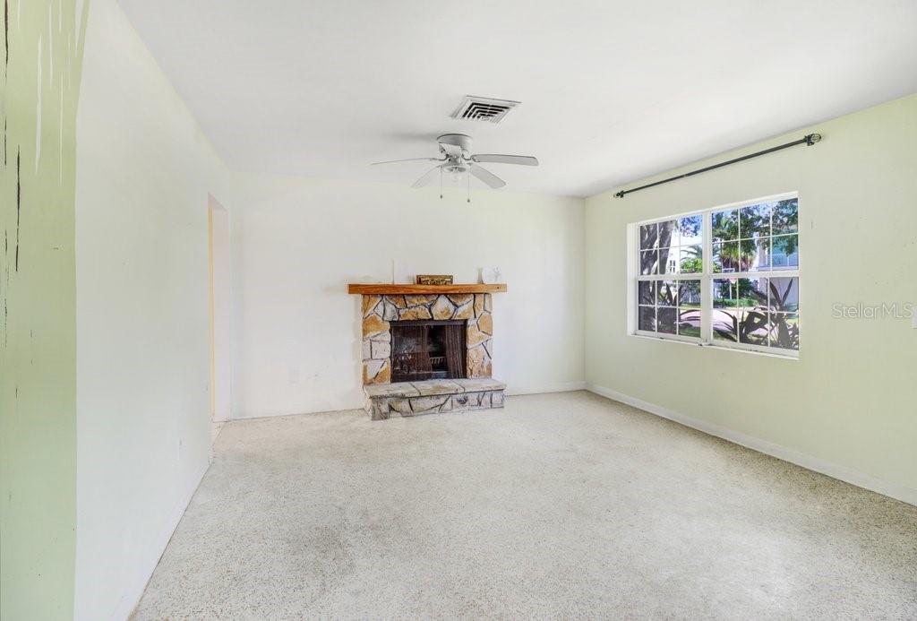 388 12TH AVE — photo 22