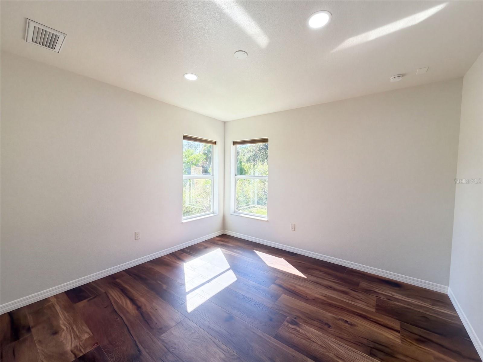 5491 S CRANBERRY BLVD — photo 18