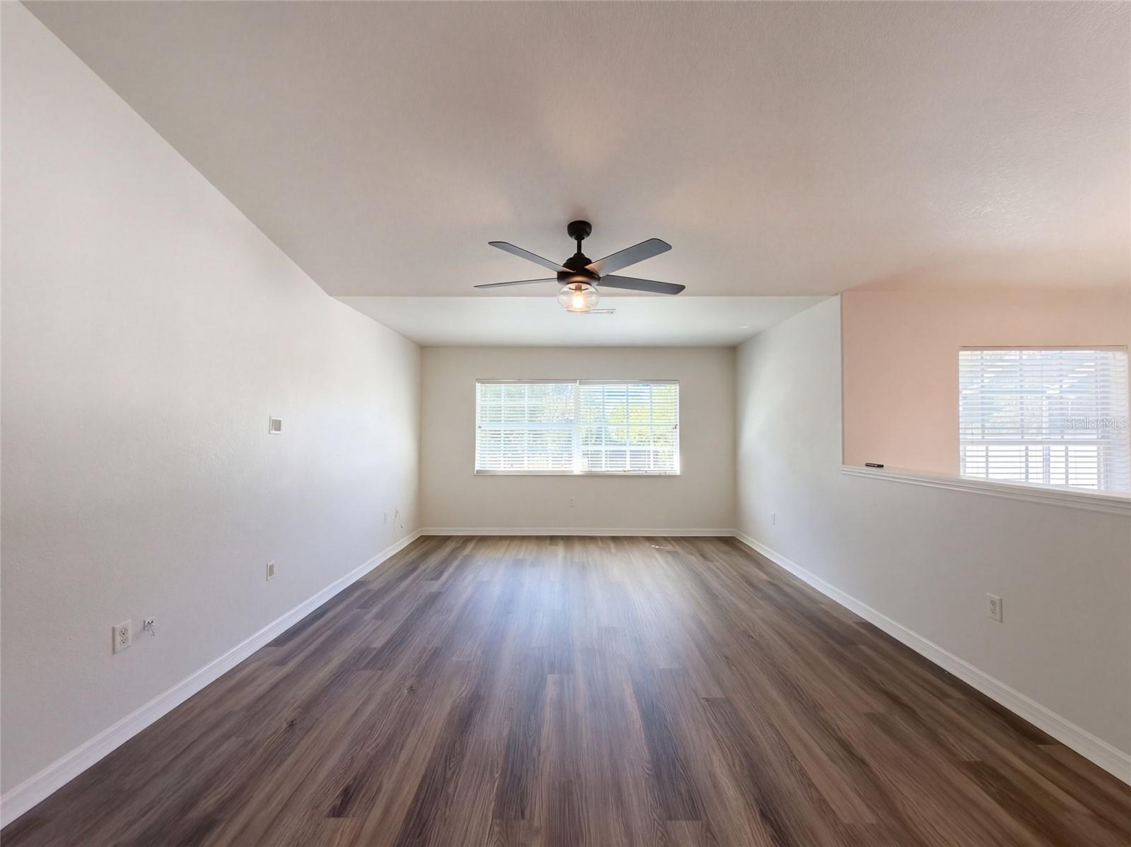 5491 S CRANBERRY BLVD — photo 3