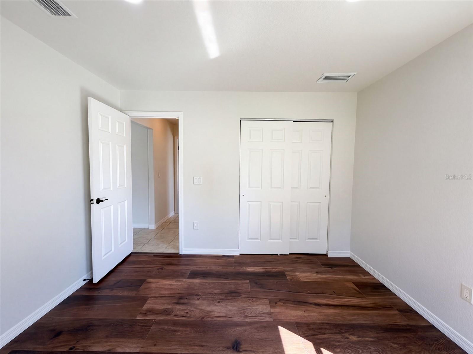 5491 S CRANBERRY BLVD — photo 17