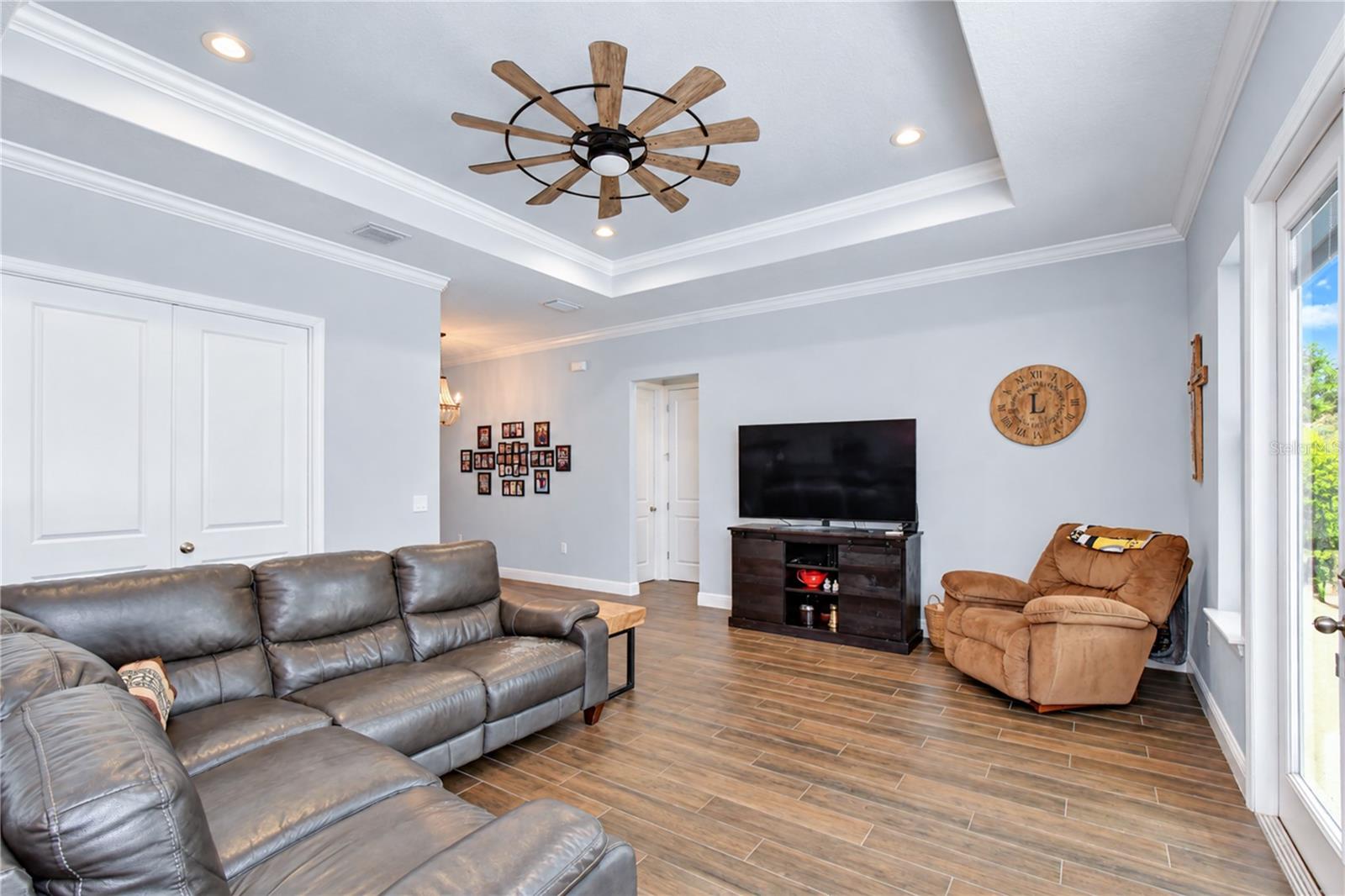 5746 FRONTIER DR — photo 9