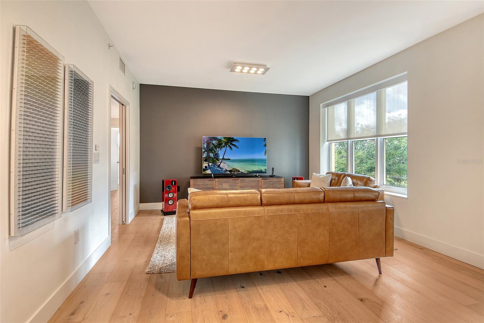 401 N POINT RD #404 — photo 32