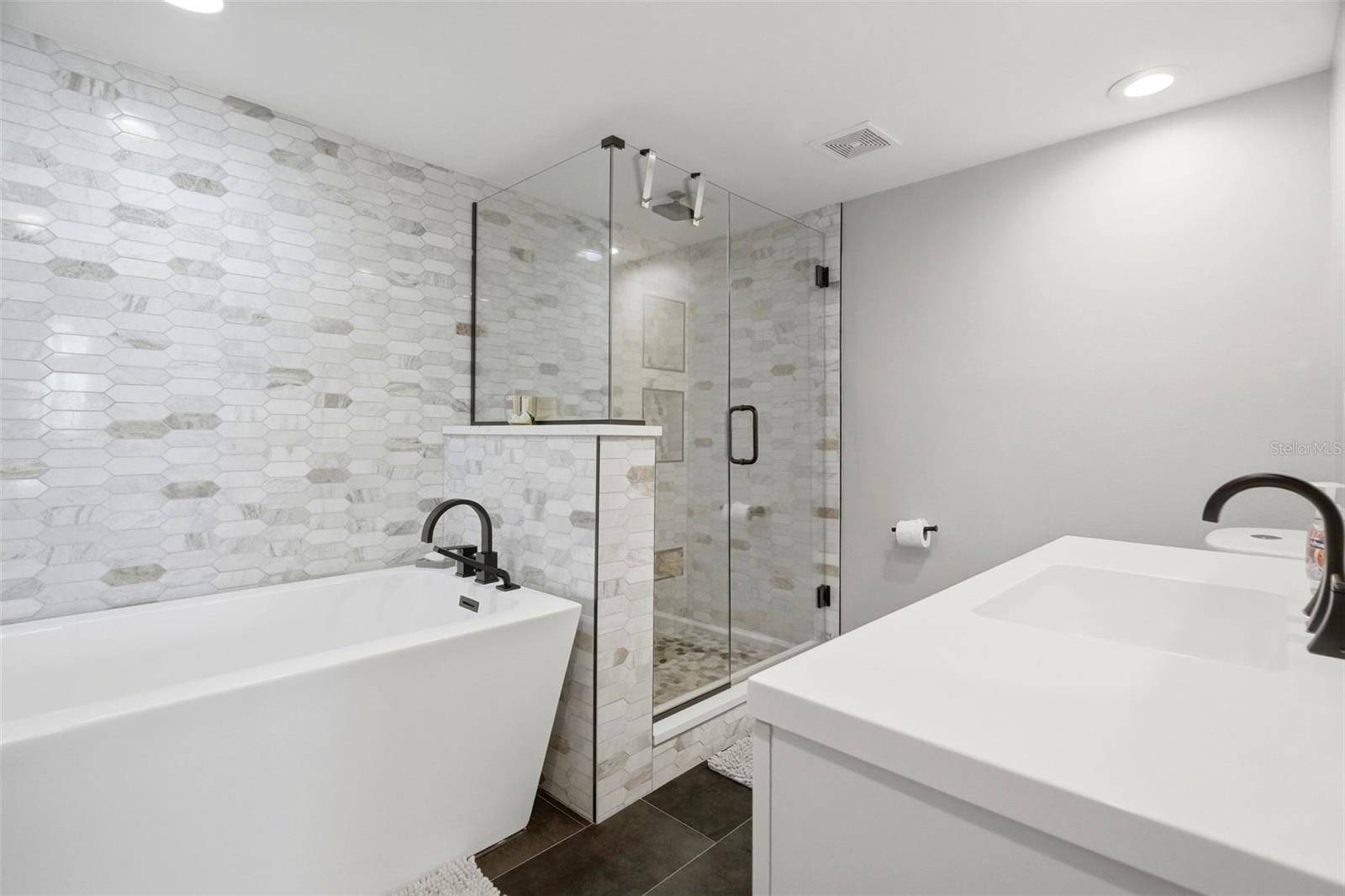 280 126TH AVE #104 — photo 19