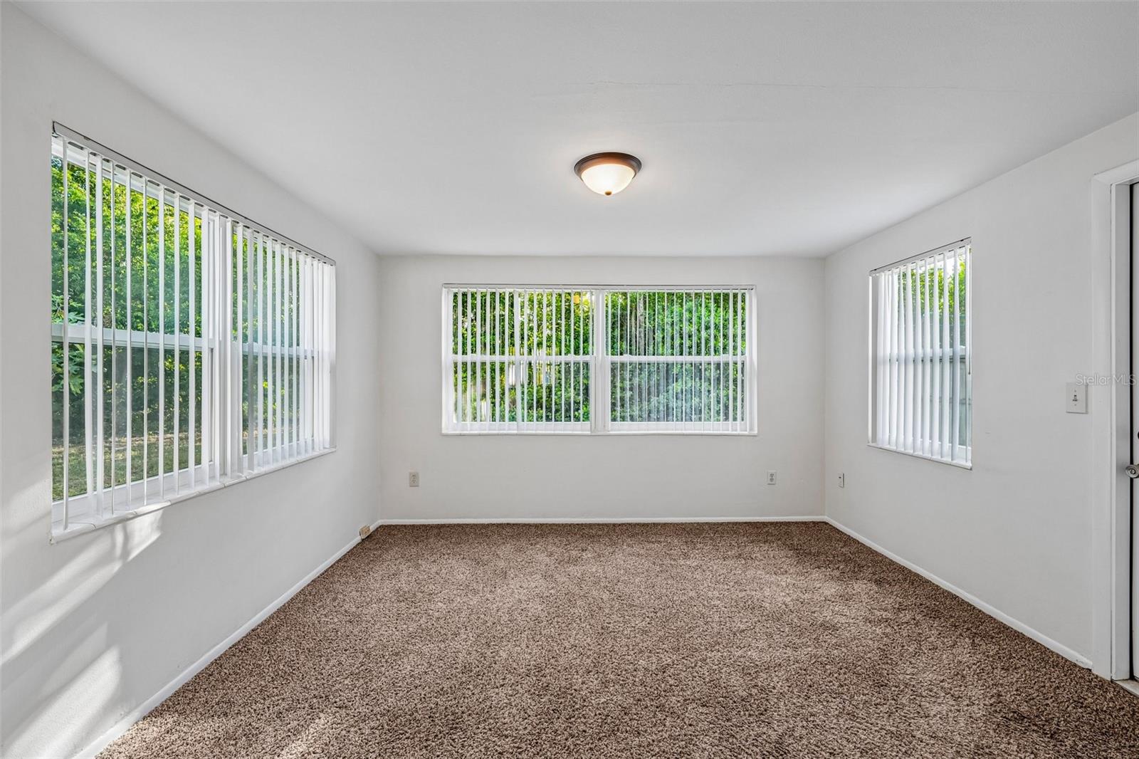 3350 WILTSHIRE DR — photo 12