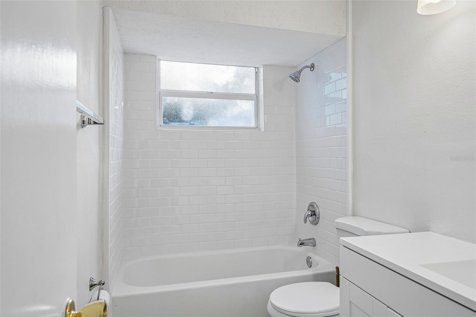 3350 WILTSHIRE DR — photo 4