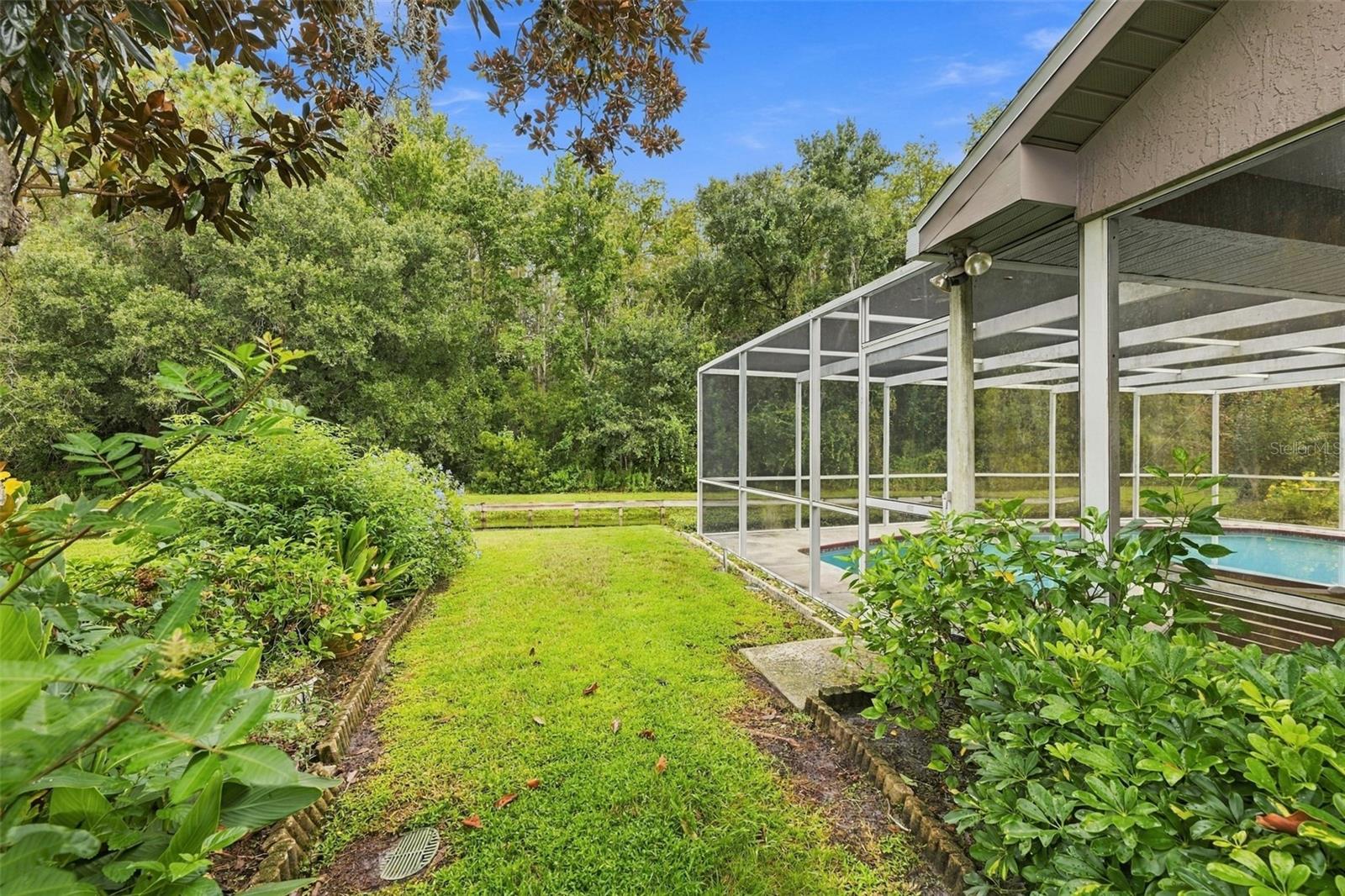 8657 CYPRESS LAKES BLVD — photo 31