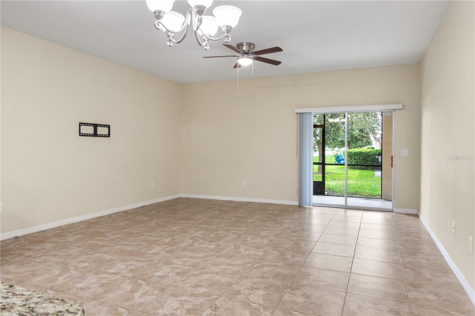 2011 HAWKS VIEW DR — photo 13