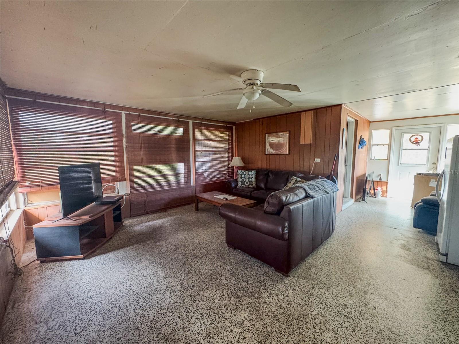 1205 SUNSET AVE — photo 17