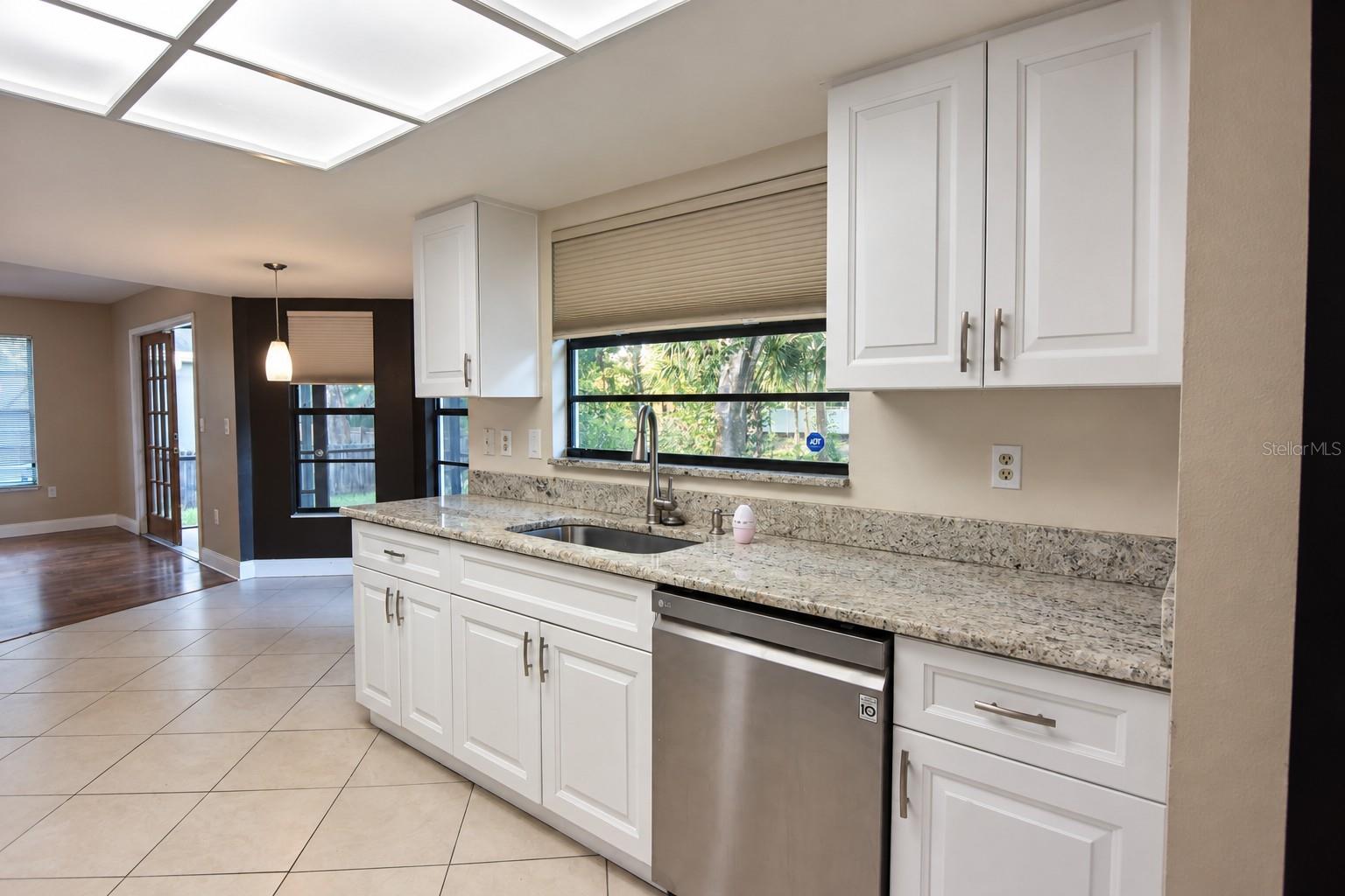 7207 OTTER CREEK DR — photo 12