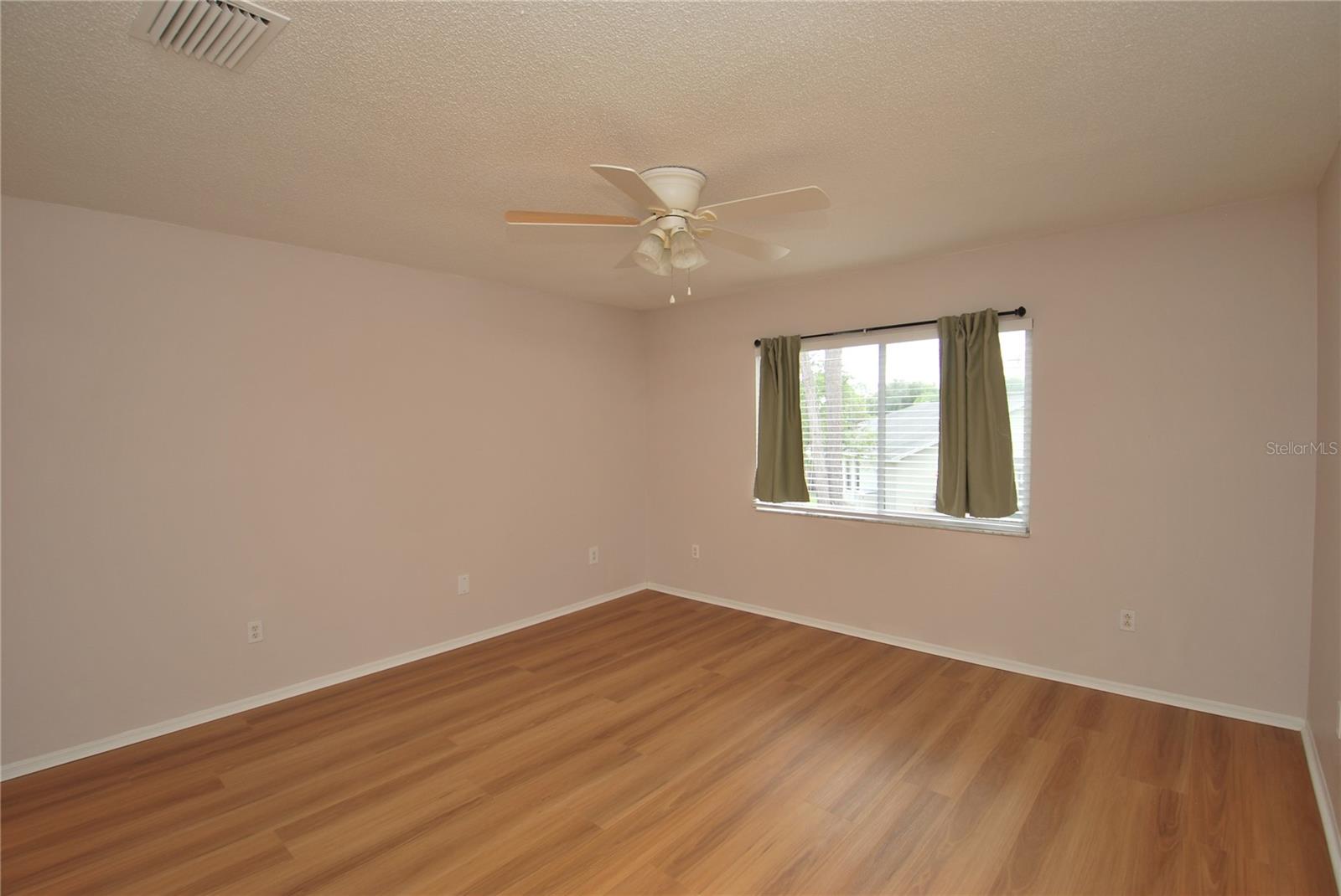 2027 FLUORSHIRE DR — photo 16