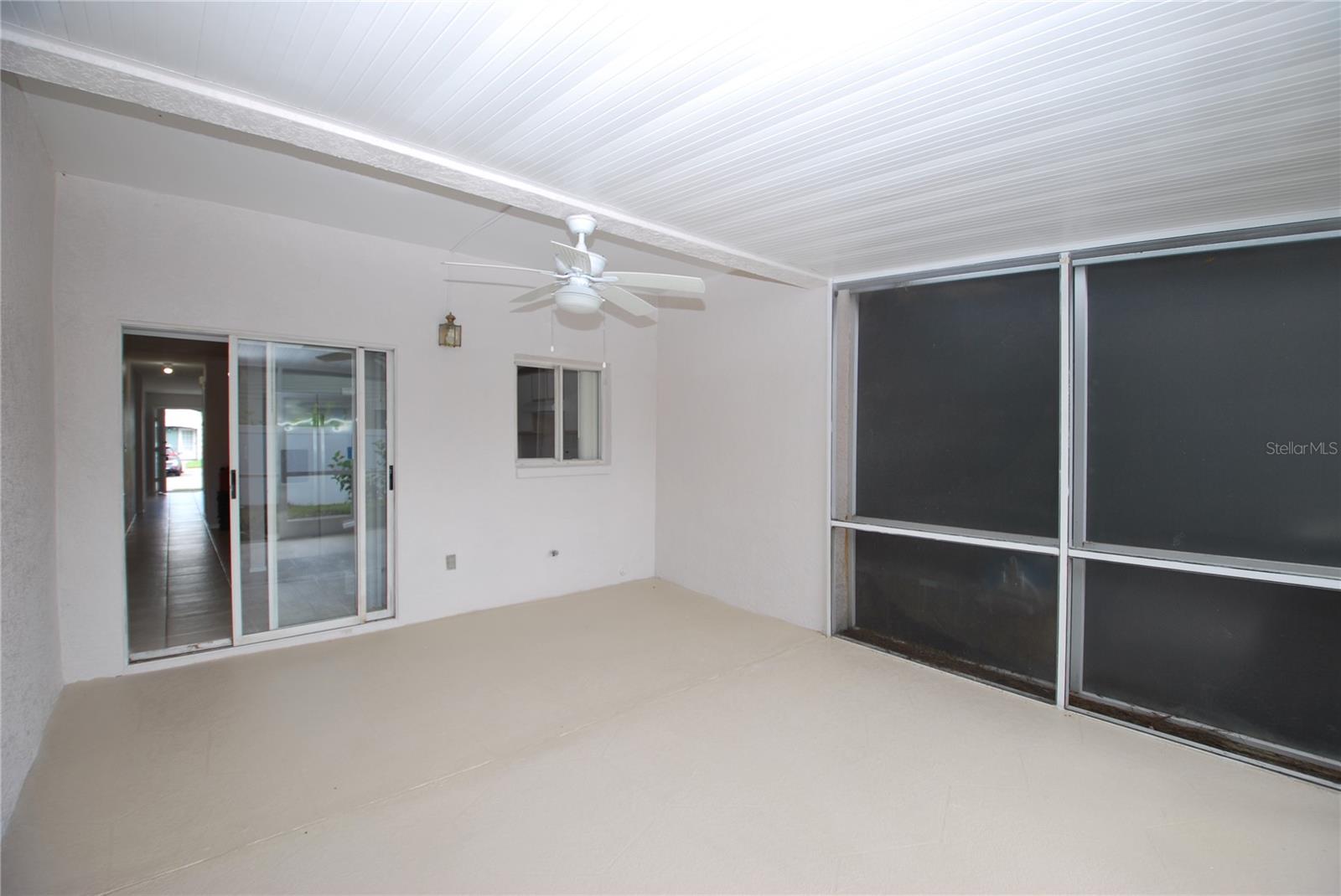 2027 FLUORSHIRE DR — photo 8
