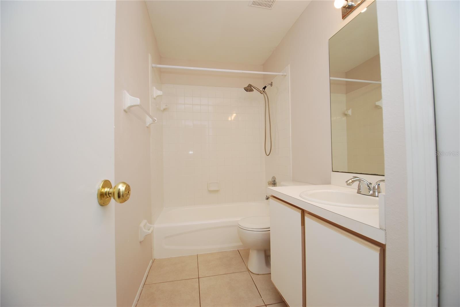 2027 FLUORSHIRE DR — photo 13