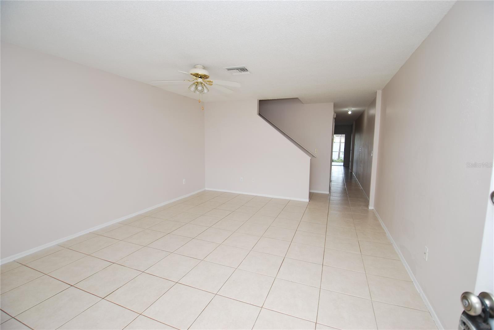2027 FLUORSHIRE DR — photo 2