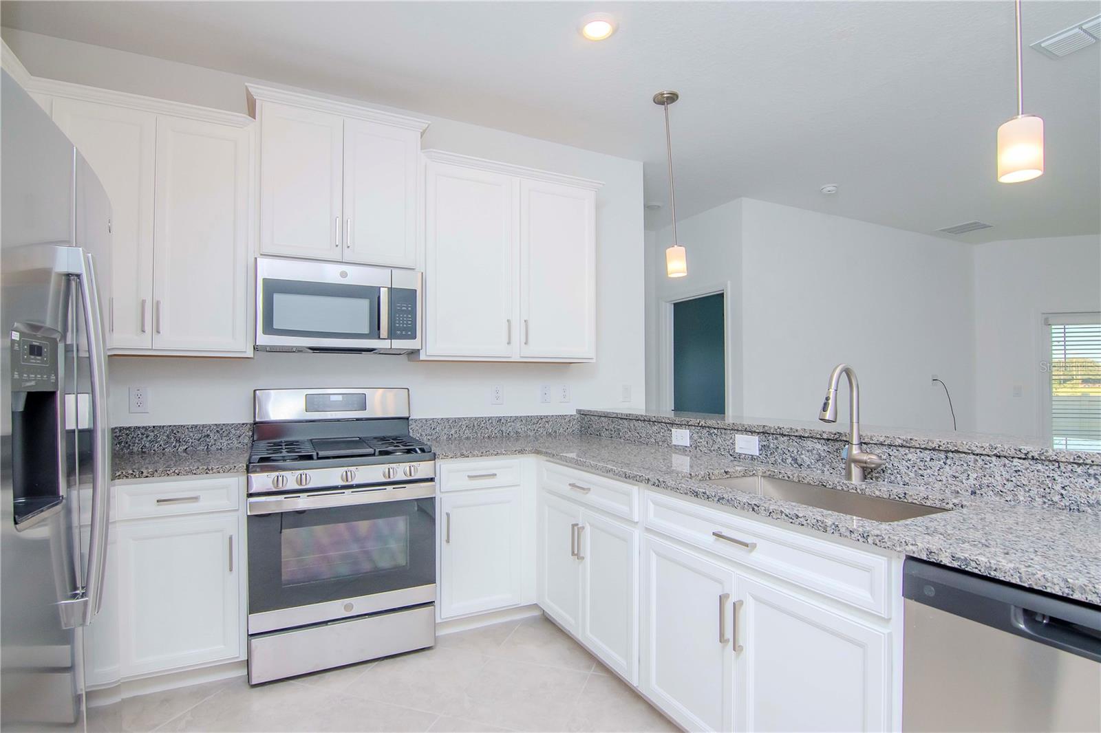 3210 BRYANT PARK DR — photo 8