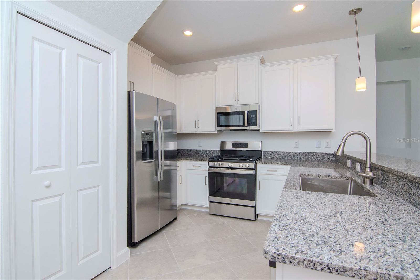 3210 BRYANT PARK DR — photo 7
