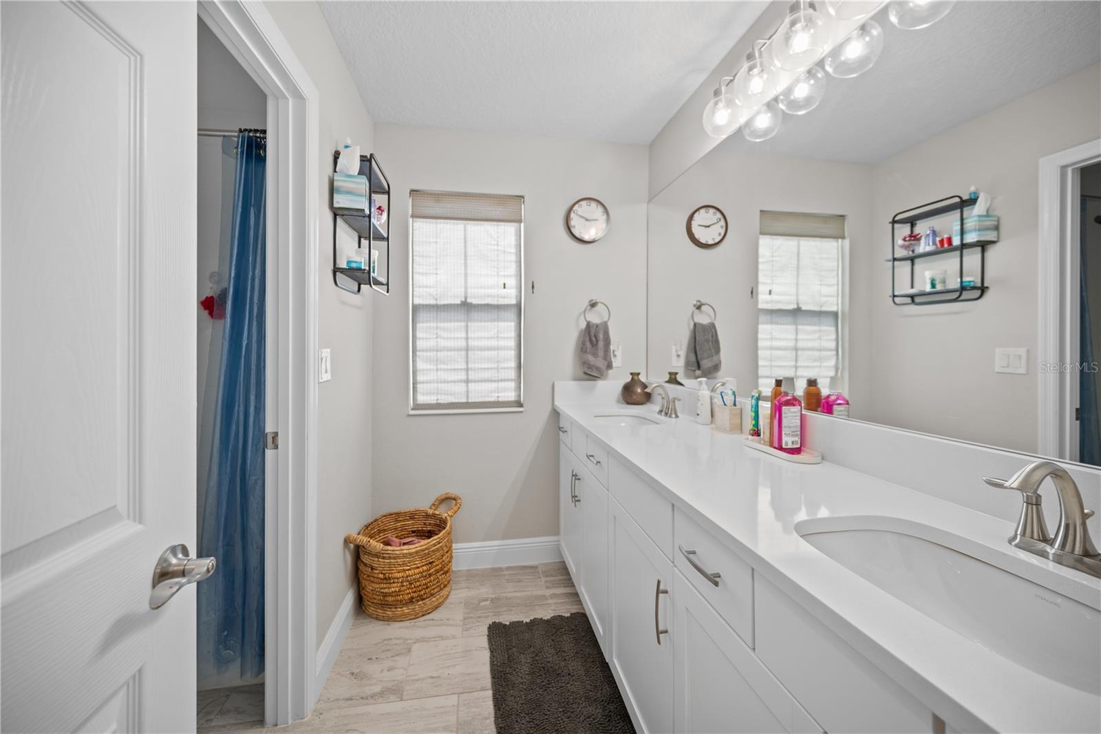14734 HORSE TROT RD — photo 45