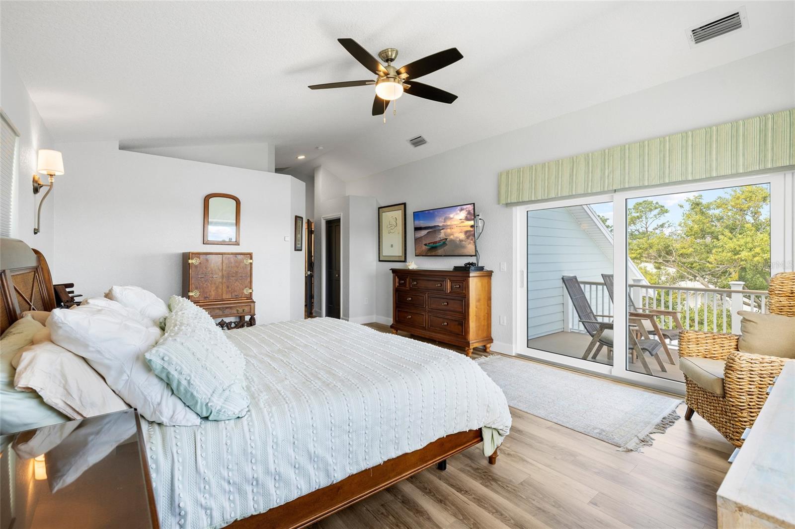 1512 RIVERSIDE DR — photo 38