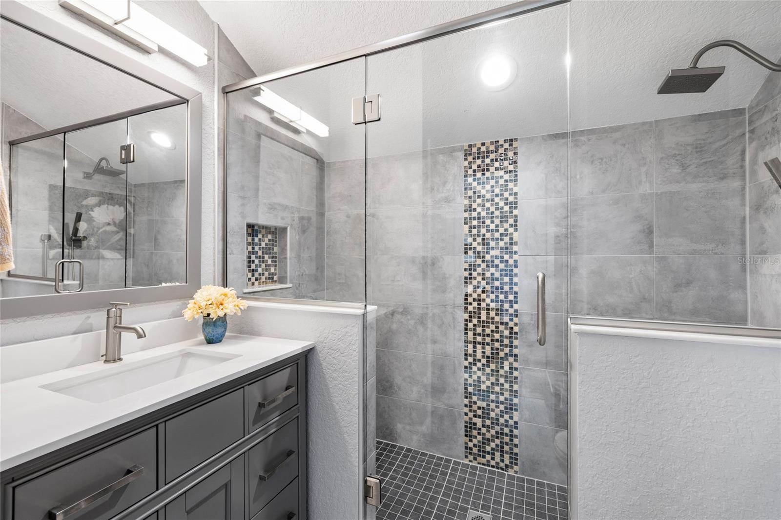 1512 RIVERSIDE DR — photo 50