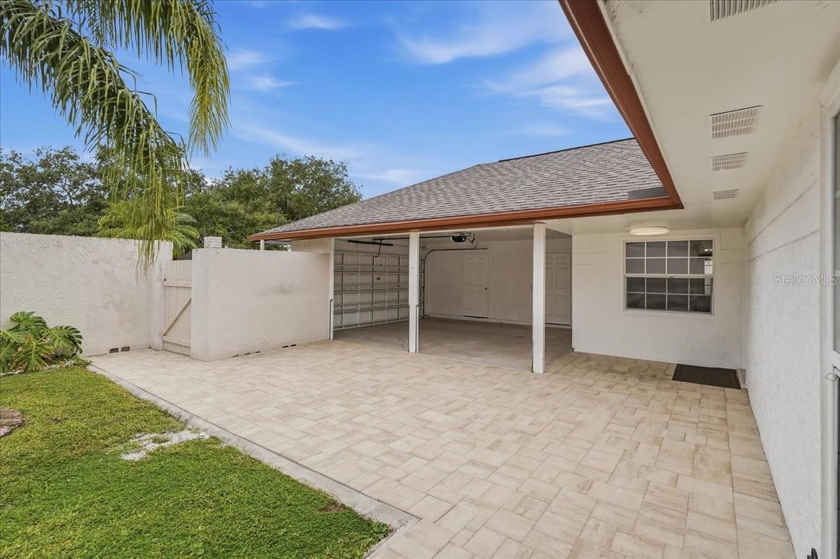 7047 SILVERMILL DR — photo 44