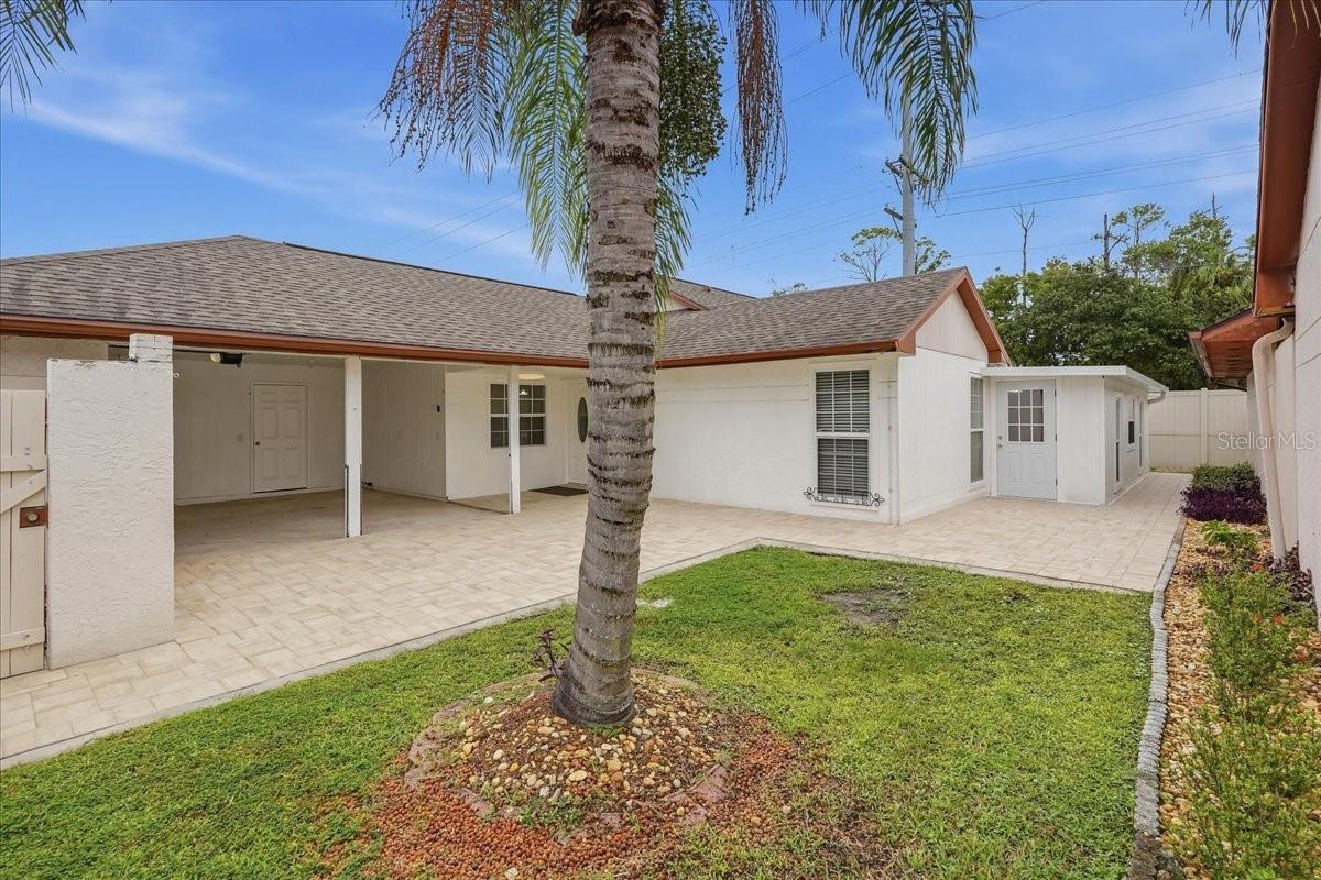 7047 SILVERMILL DR — photo 42