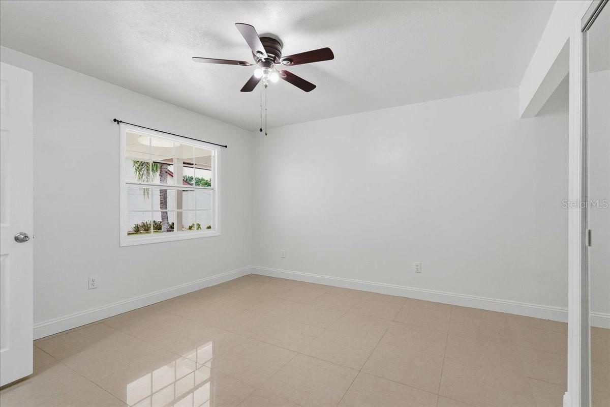 7047 SILVERMILL DR — photo 30