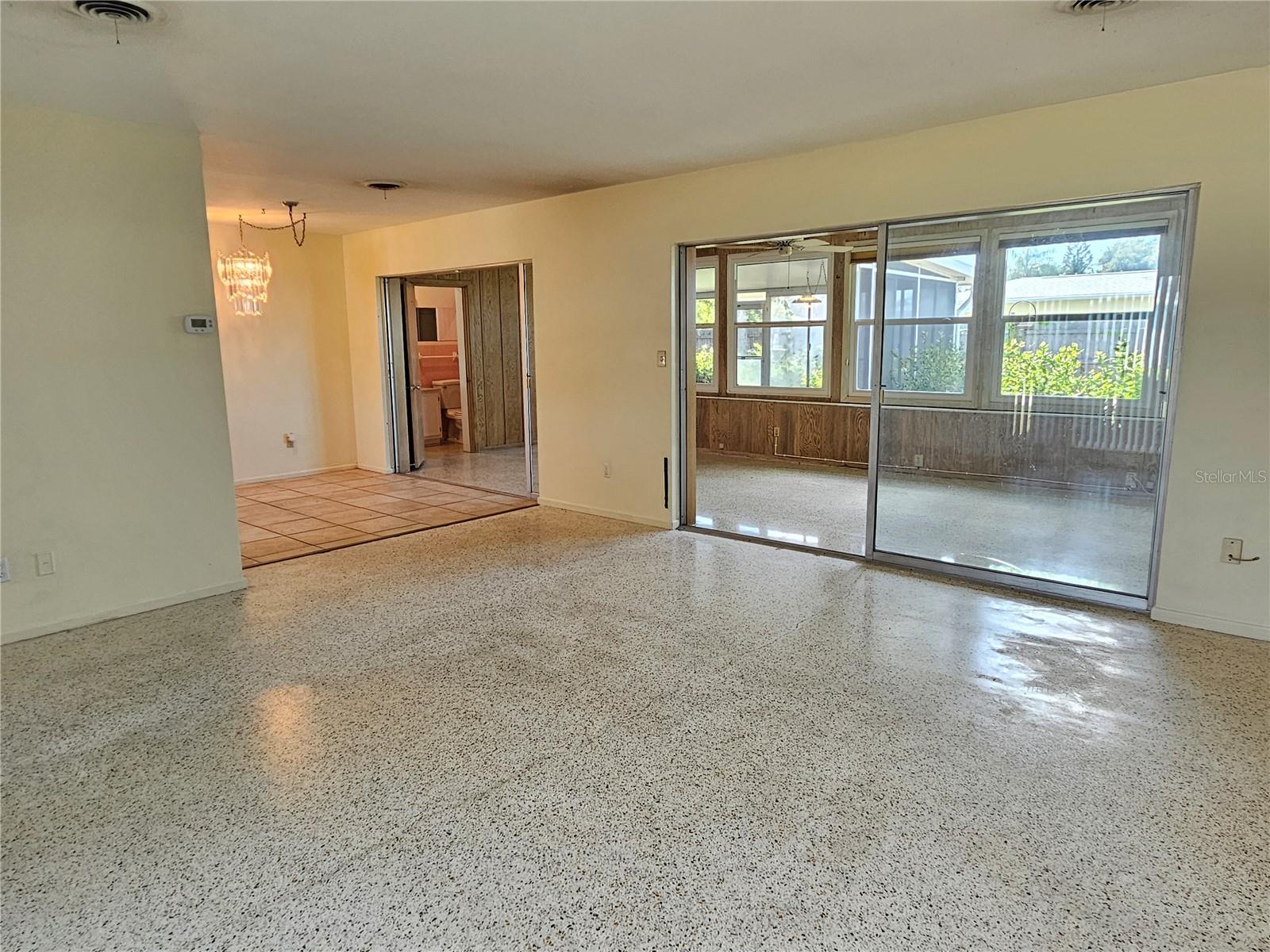 264 GLEN OAK RD — photo 14