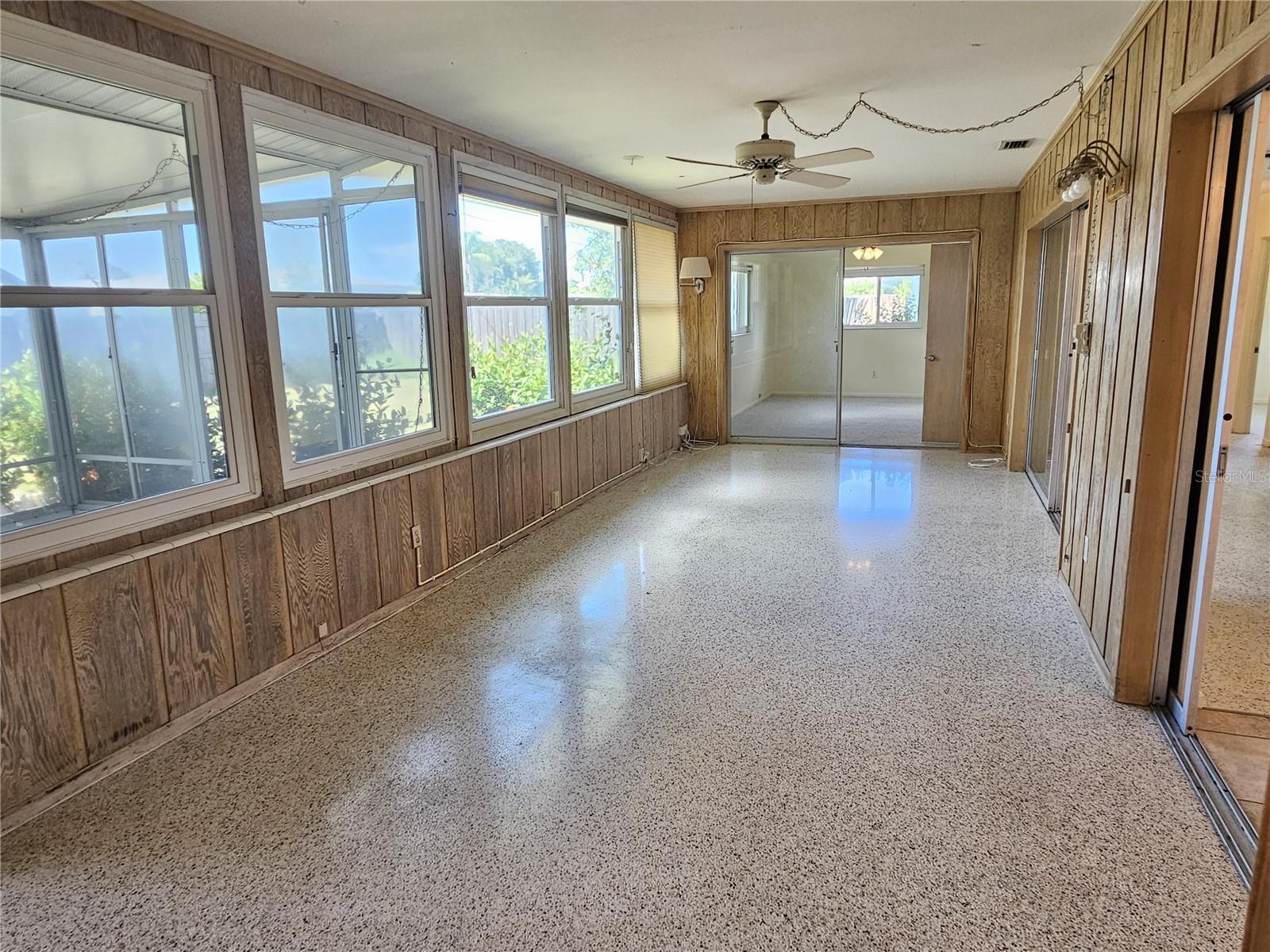 264 GLEN OAK RD — photo 18