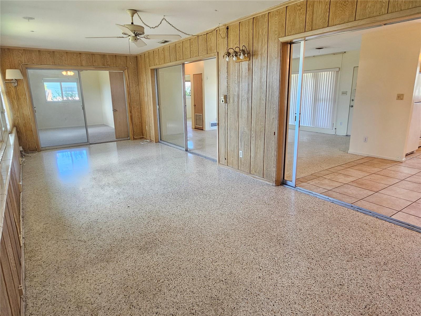 264 GLEN OAK RD — photo 17