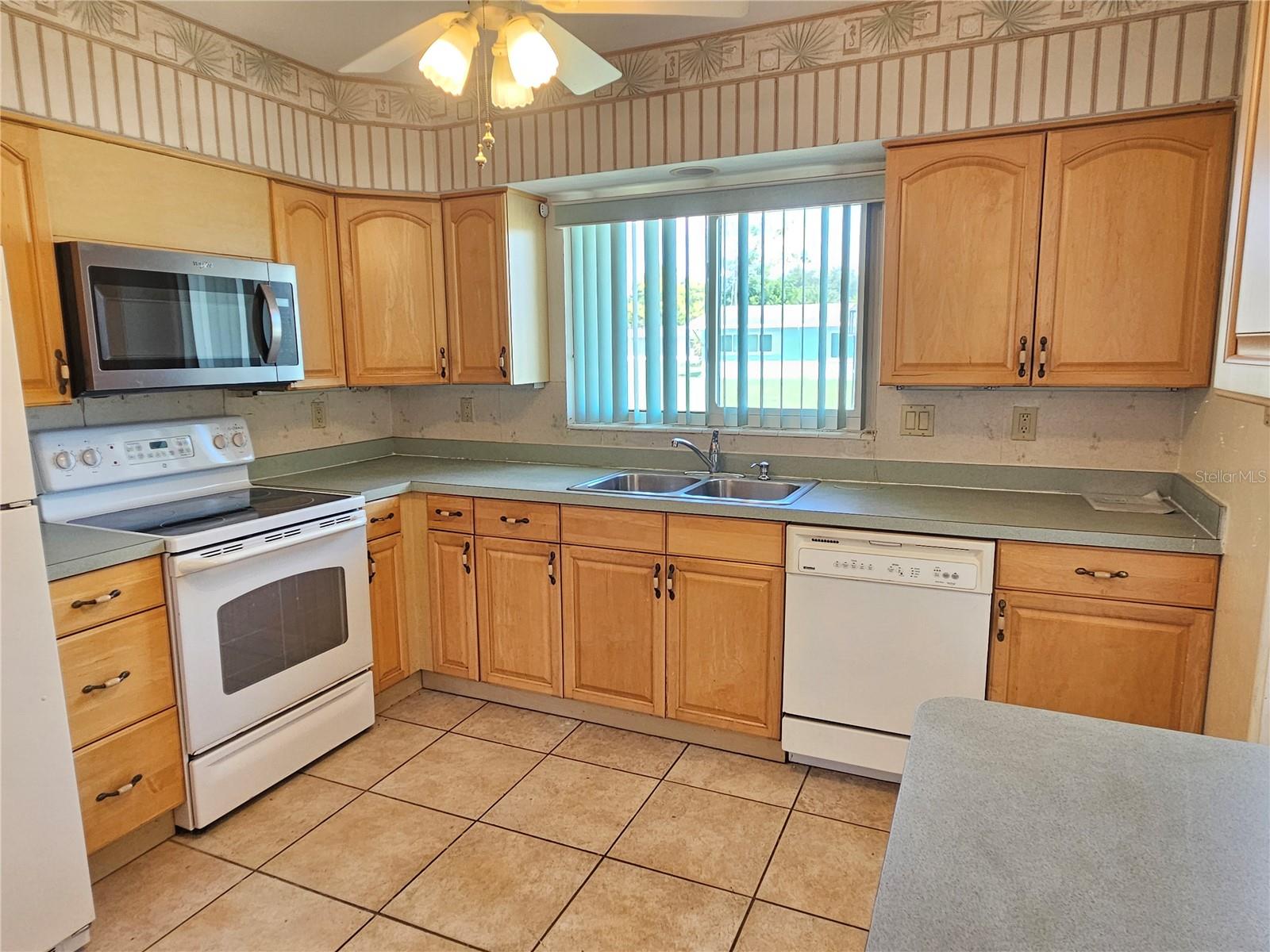 264 GLEN OAK RD — photo 8