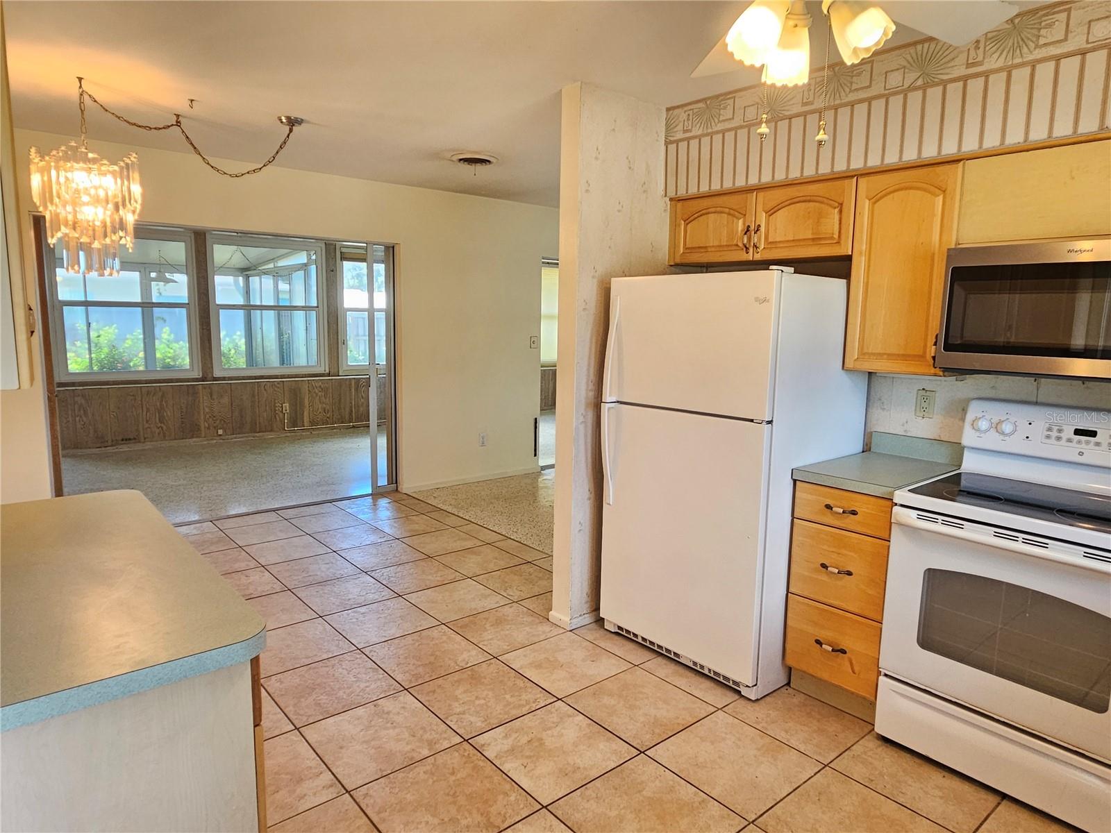 264 GLEN OAK RD — photo 10