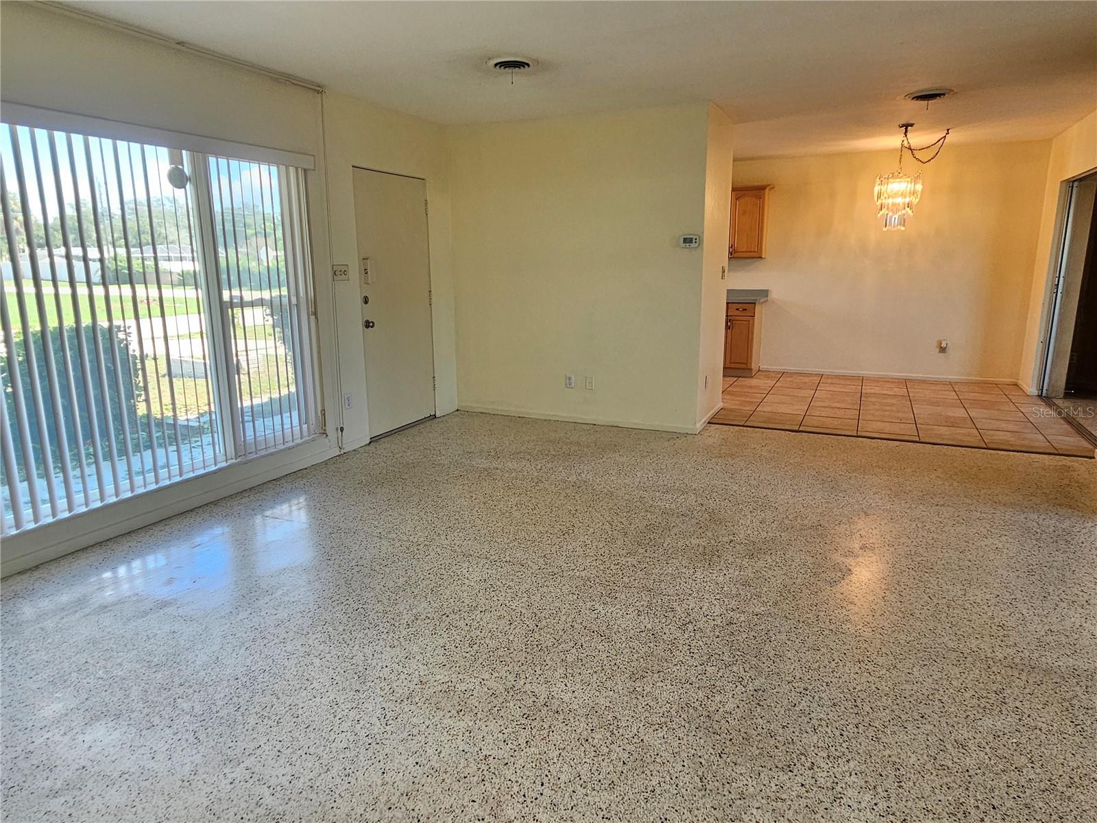 264 GLEN OAK RD — photo 3