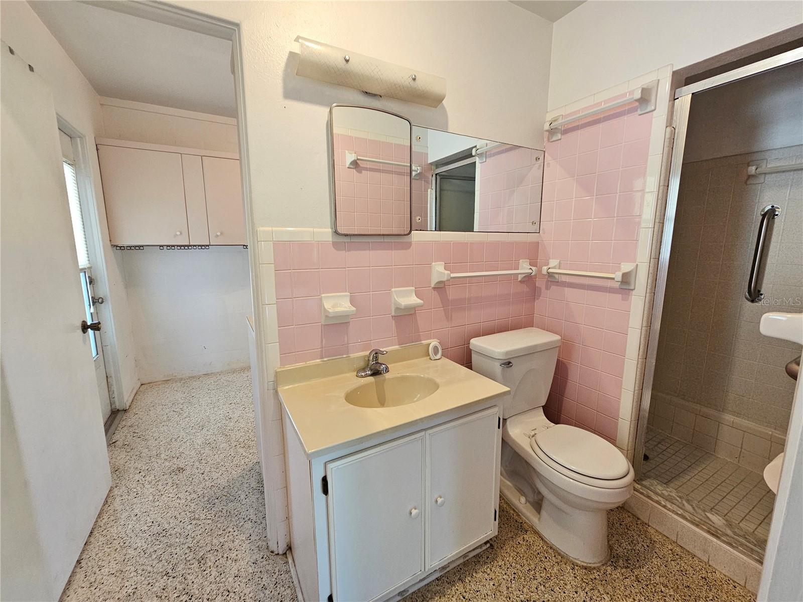 264 GLEN OAK RD — photo 33