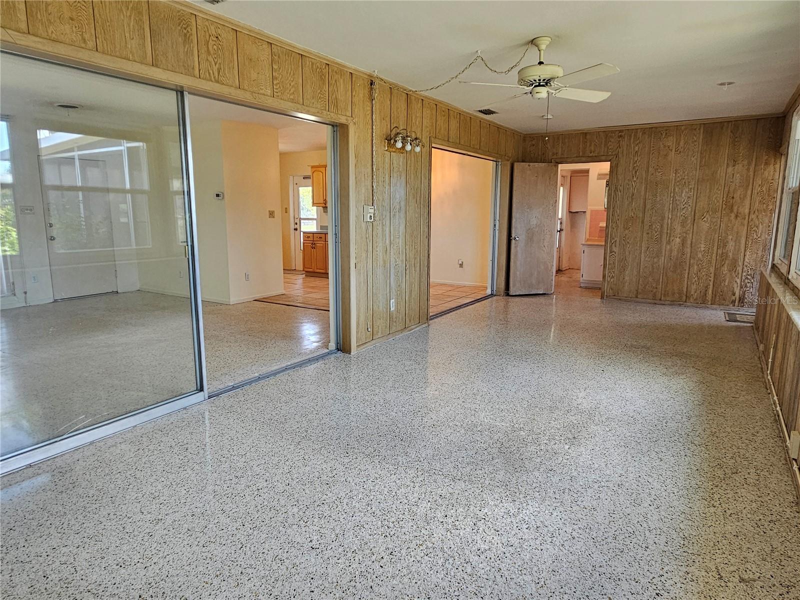 264 GLEN OAK RD — photo 15